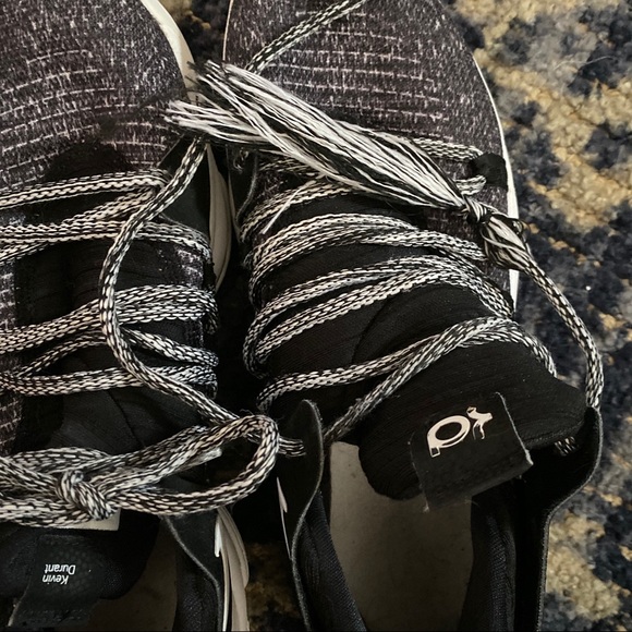 KD sneakers - Picture 6 of 6